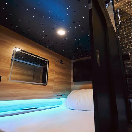 Capsule Hotel Montreal Luaran gambar