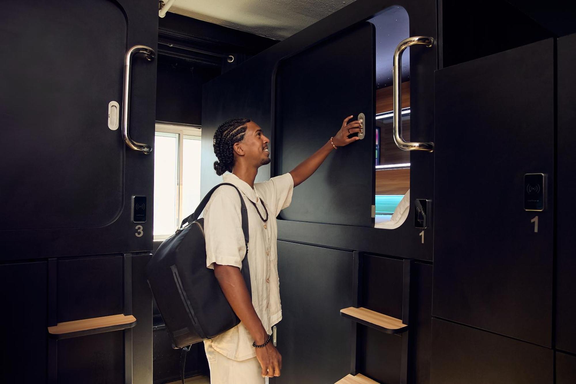 Capsule Hotel Montreal Luaran gambar
