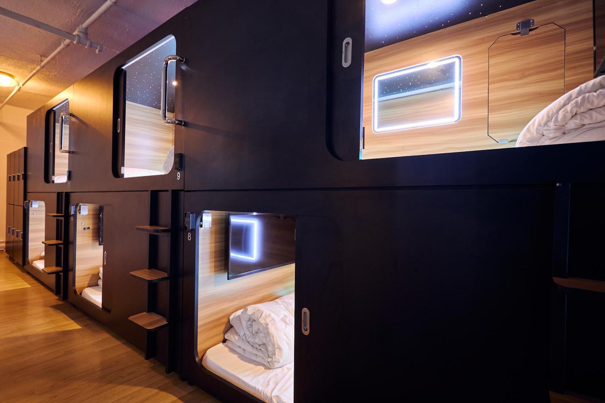 Capsule Hotel Montreal Luaran gambar